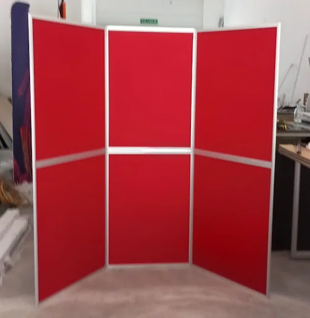 Papan Pameran Lipat Merah untuk Pameran
